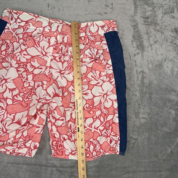 Vineyard Vines Board Shorts Trunks Mens Size 34 Floral Whale Print Hawaiian - Picture 7 of 8